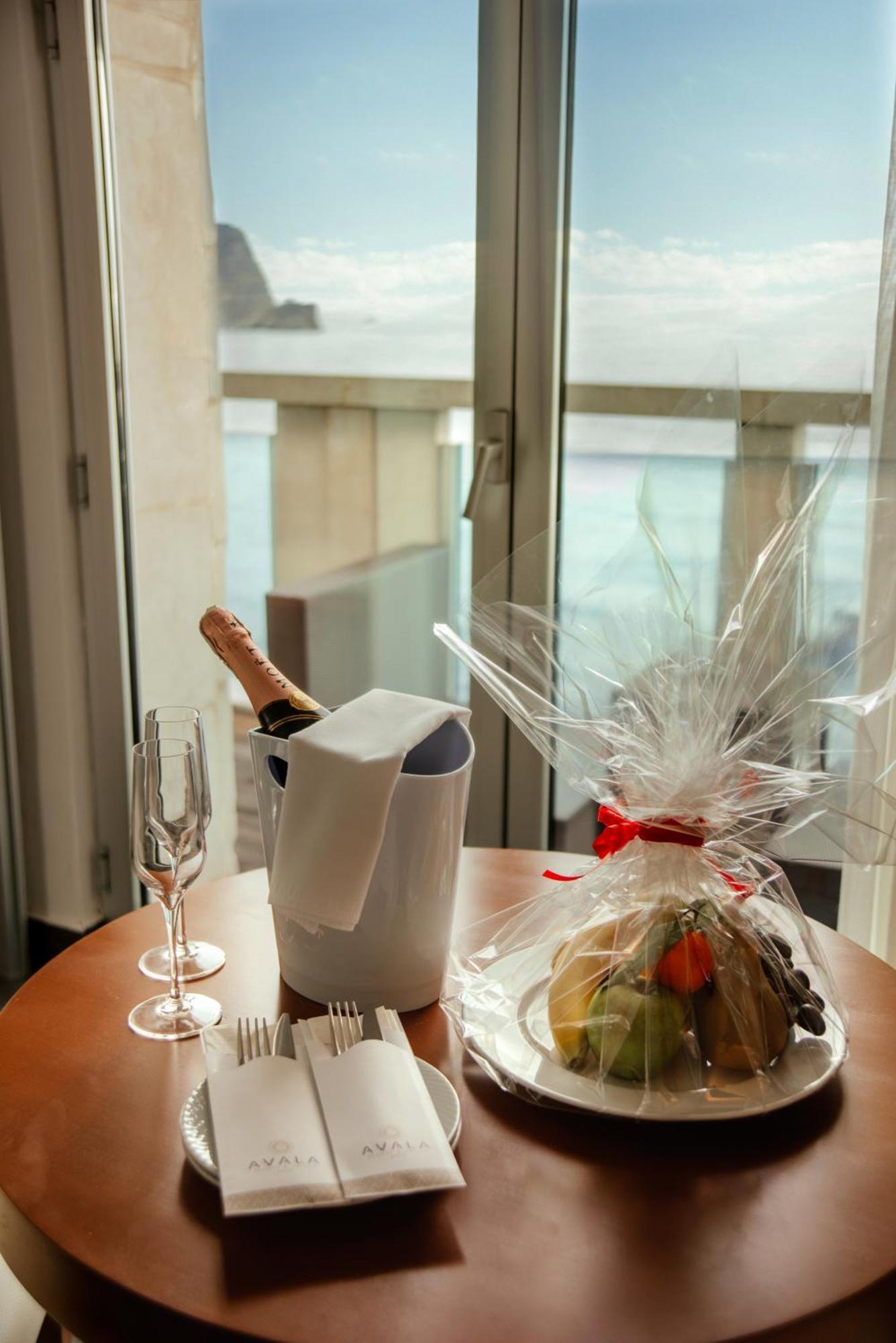 Avala Resort & Villas Budva Bagian luar foto